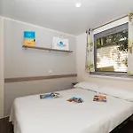 Club Del Sole Adriano Family Collection 4* פונטה מרינה
