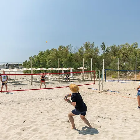 פארק נופש Club Del Sole Adriano Family Collection פונטה מרינה