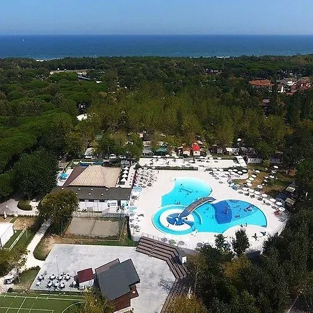 Club Del Sole Adriano Family Collection פונטה מרינה