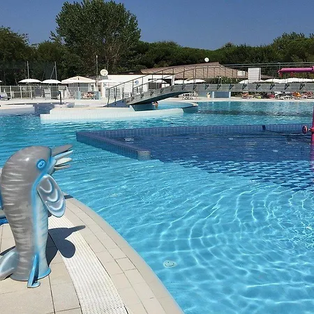 Club Del Sole Adriano Family Collection 4* פונטה מרינה