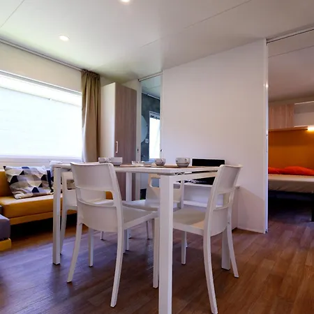 Club Del Sole Adriano Family Collection 4* פונטה מרינה